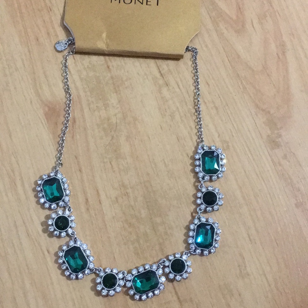 MONET NECKLACE